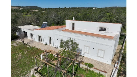 Moradia T5 para Venda em Olhão