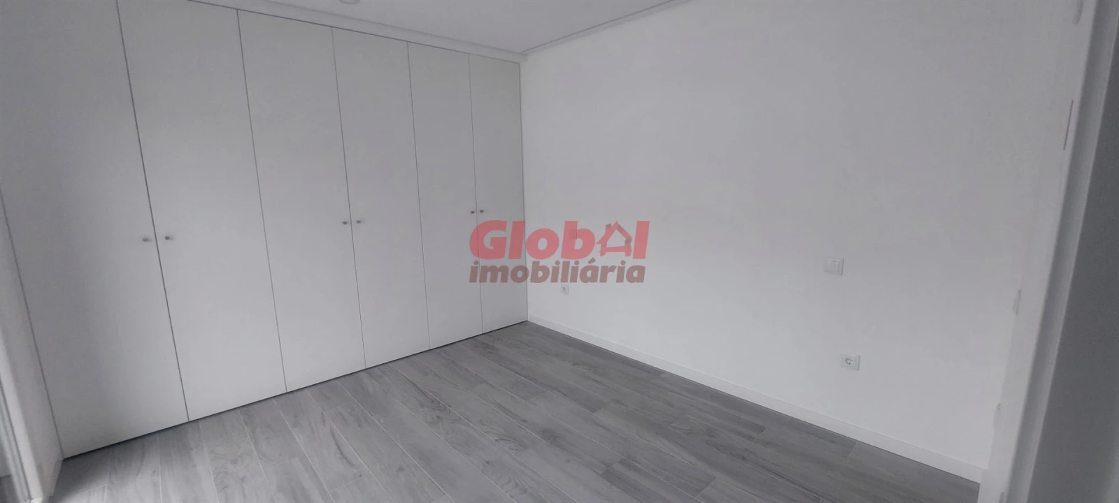 Apartamento T1 para Venda em Repeses e São Salvador Foto 2