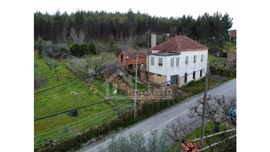 Moradia T4 para Venda em Figueiró dos Vinhos e Bairradas Foto 2