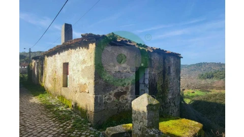Moradia T3 para Venda em Vinhais
