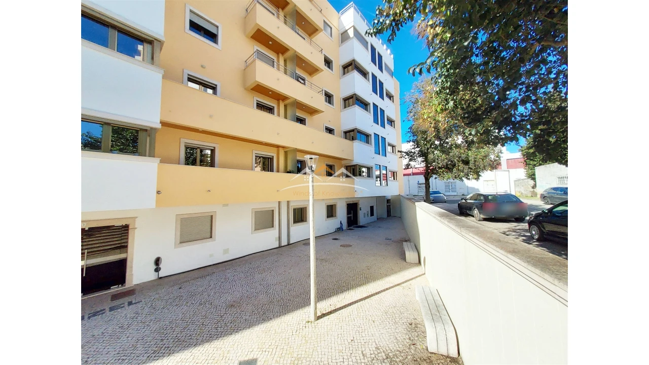Apartamento T4 para Venda em São João Baptista e Santa Maria dos Olivais Foto 27