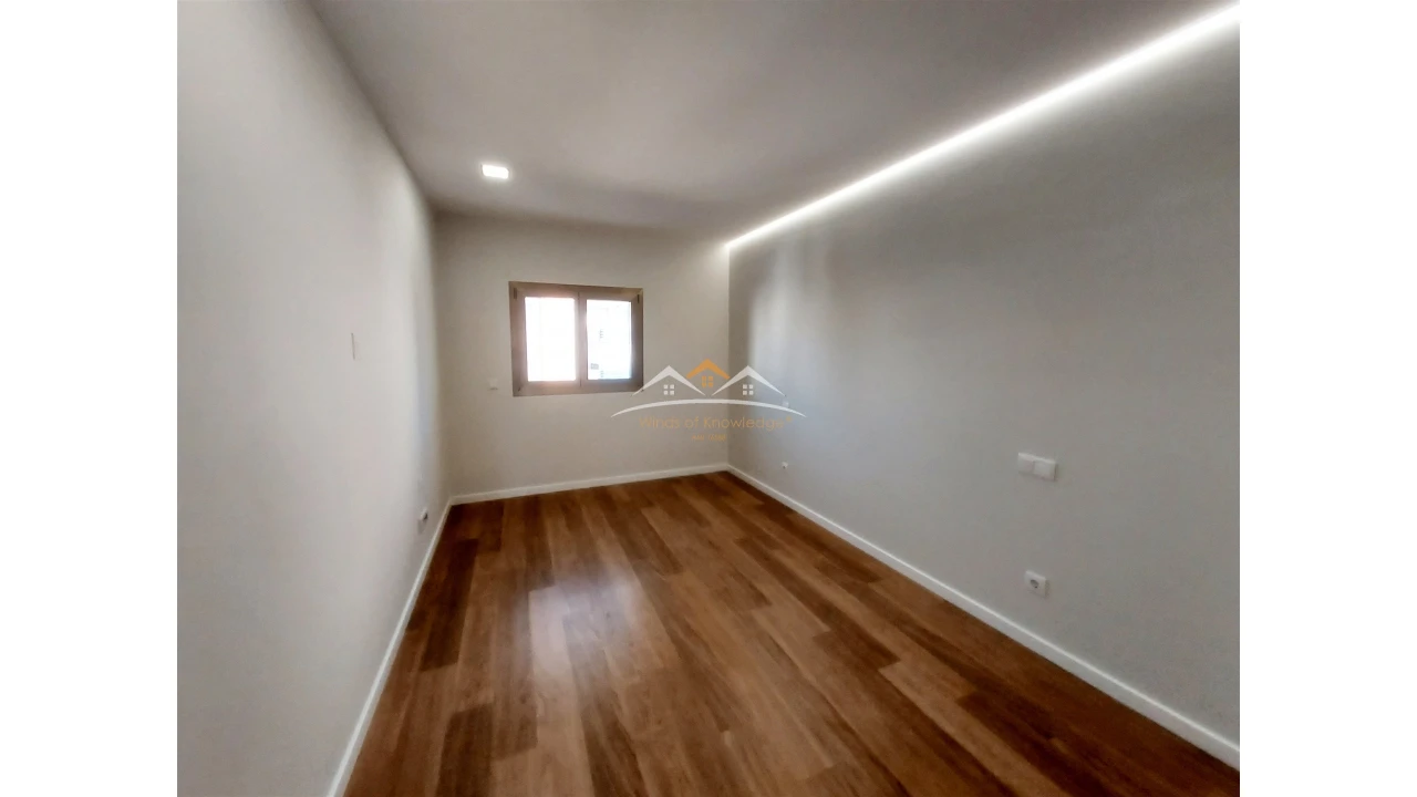 Apartamento T4 para Venda em São João Baptista e Santa Maria dos Olivais Foto 12