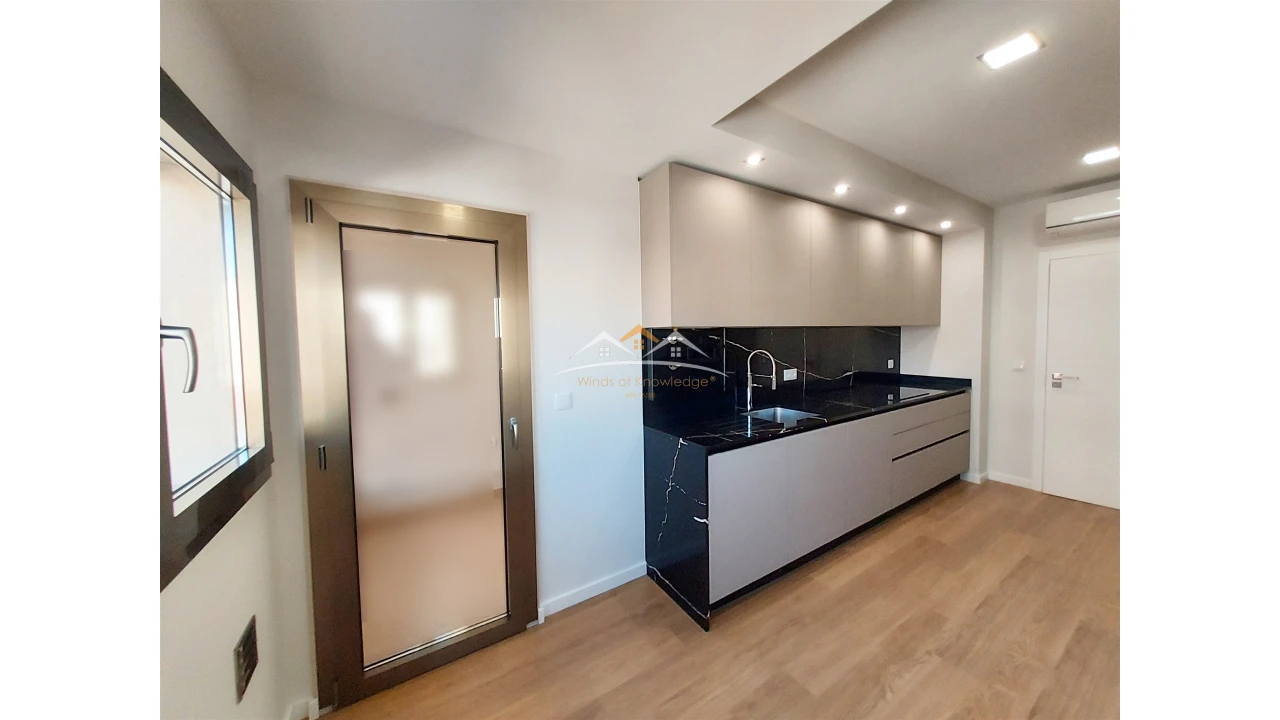 Apartamento T4 para Venda em São João Baptista e Santa Maria dos Olivais Foto 3