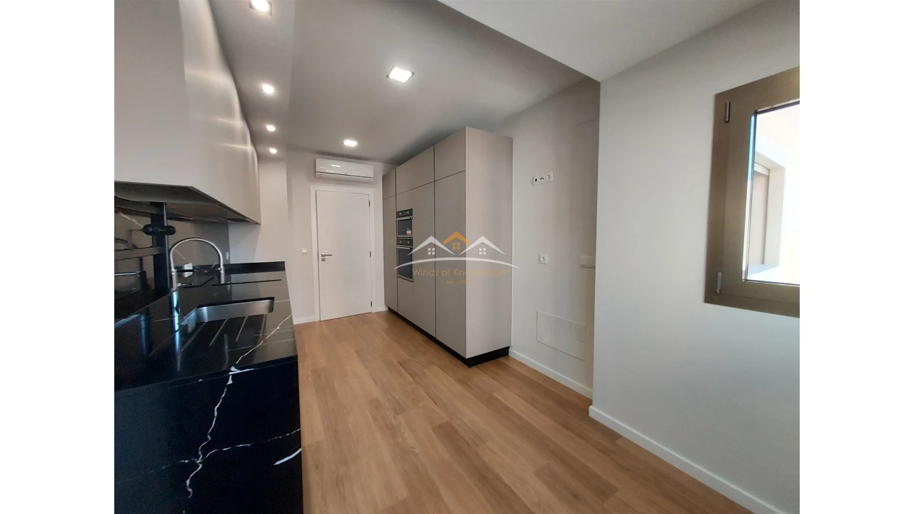 Apartamento T4 para Venda em São João Baptista e Santa Maria dos Olivais Foto 4