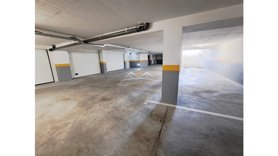 Apartamento T4 para Venda em São João Baptista e Santa Maria dos Olivais Foto 26