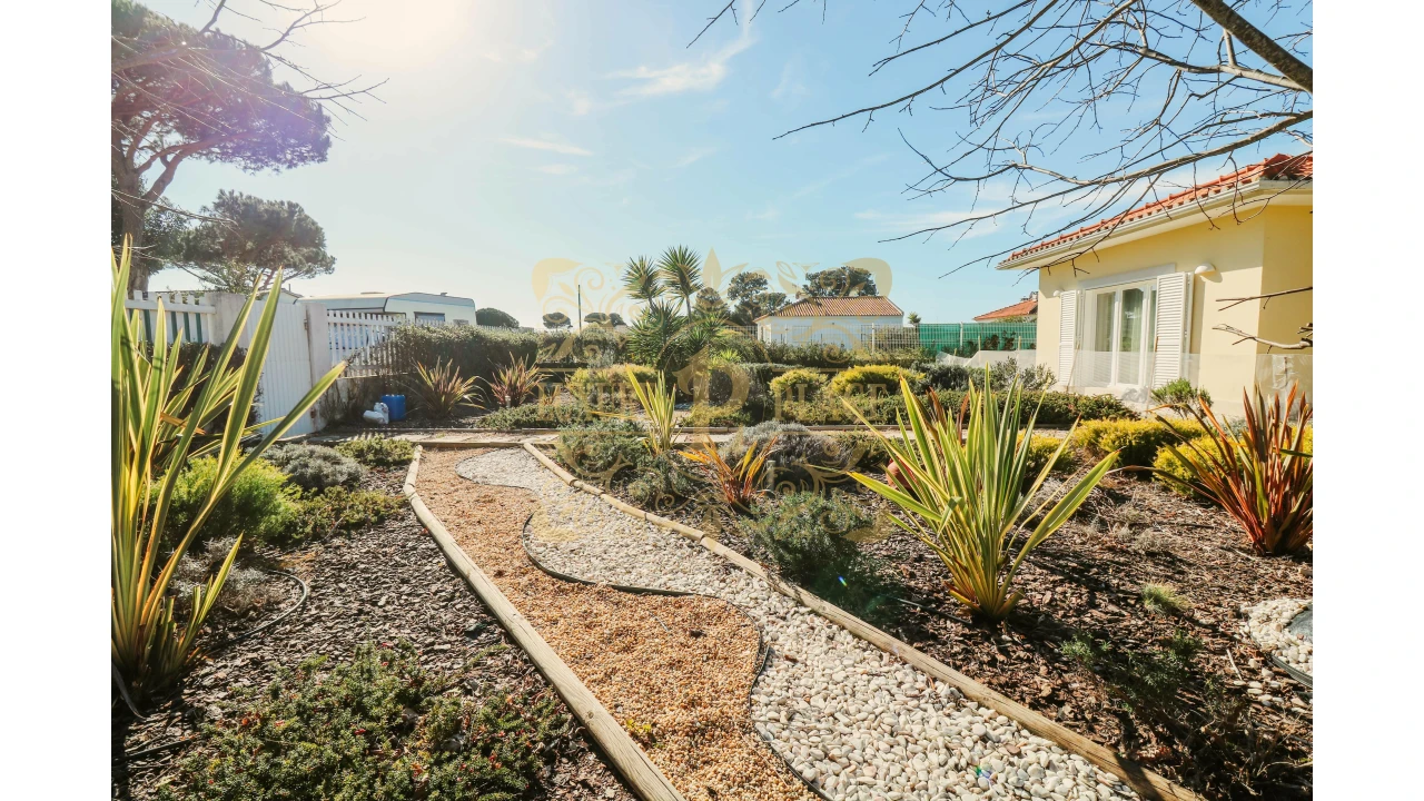 Moradia T3 para Venda em Sesimbra (Castelo) Foto 18