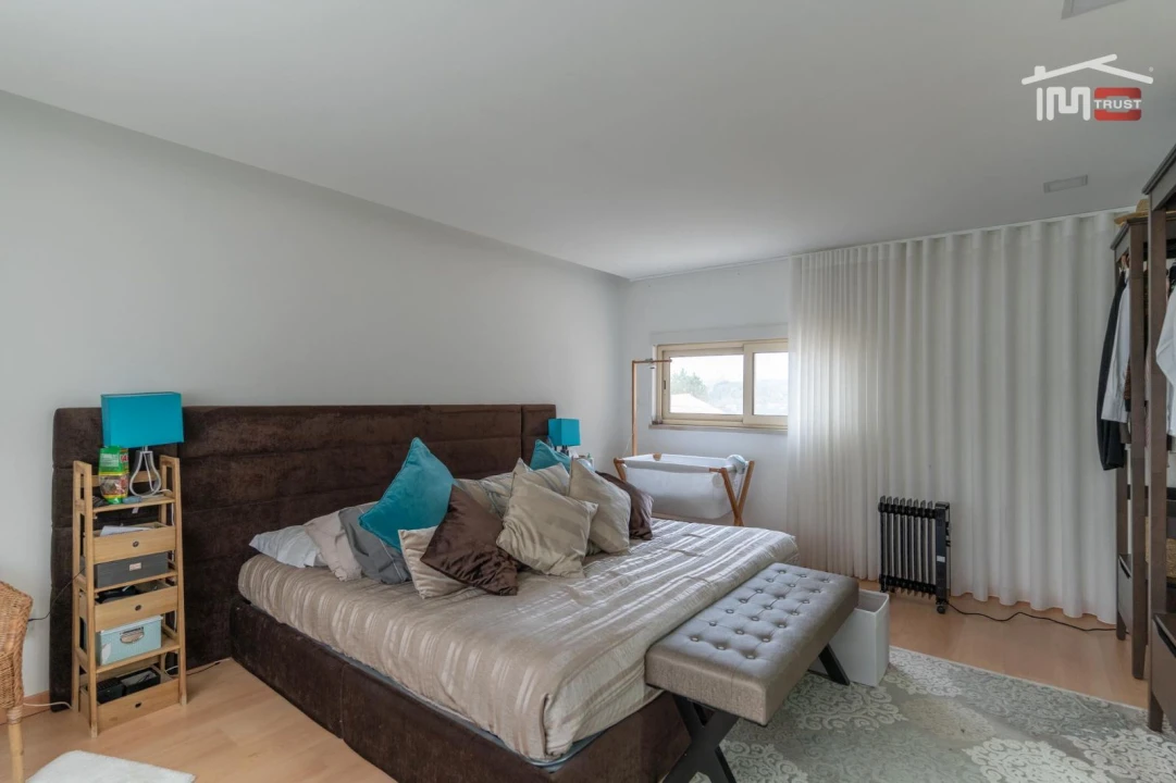 Moradia T5 para Venda em Freixianda, Ribeira do Fárrio e Formigais Foto 12