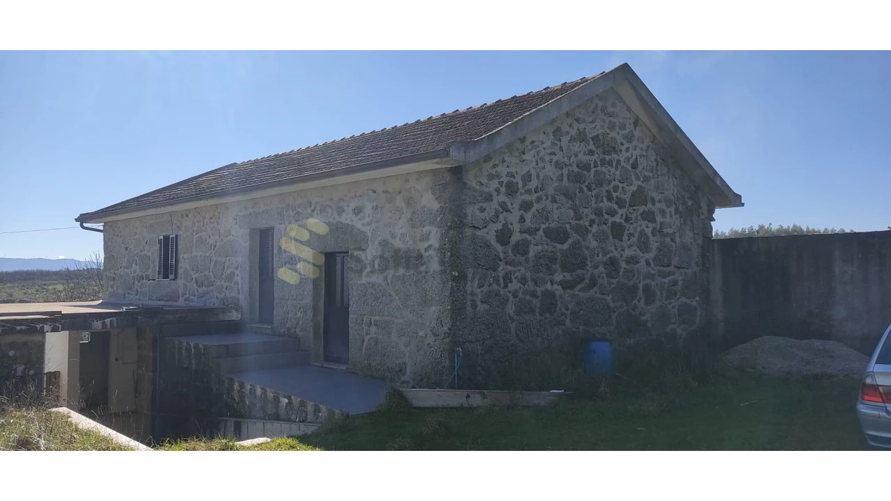 Quinta T2 para Venda em Gestaço Foto 1