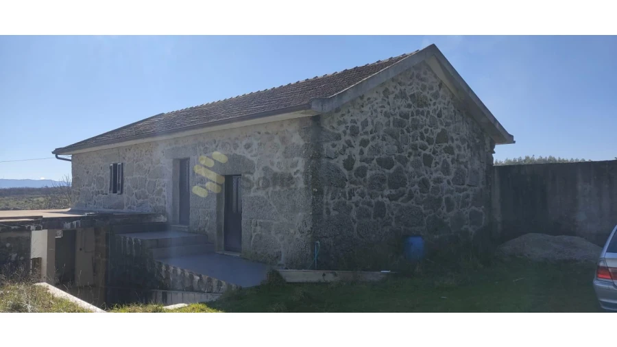 Quinta T2 para Venda em Gestaço Foto 1