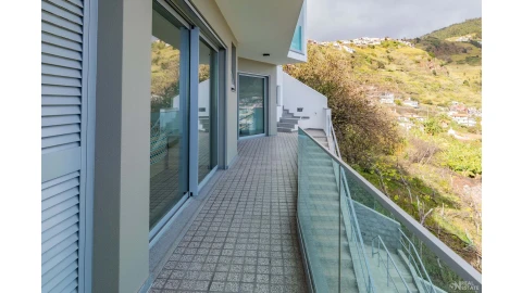 Moradia T2 para Venda em Arco da Calheta
