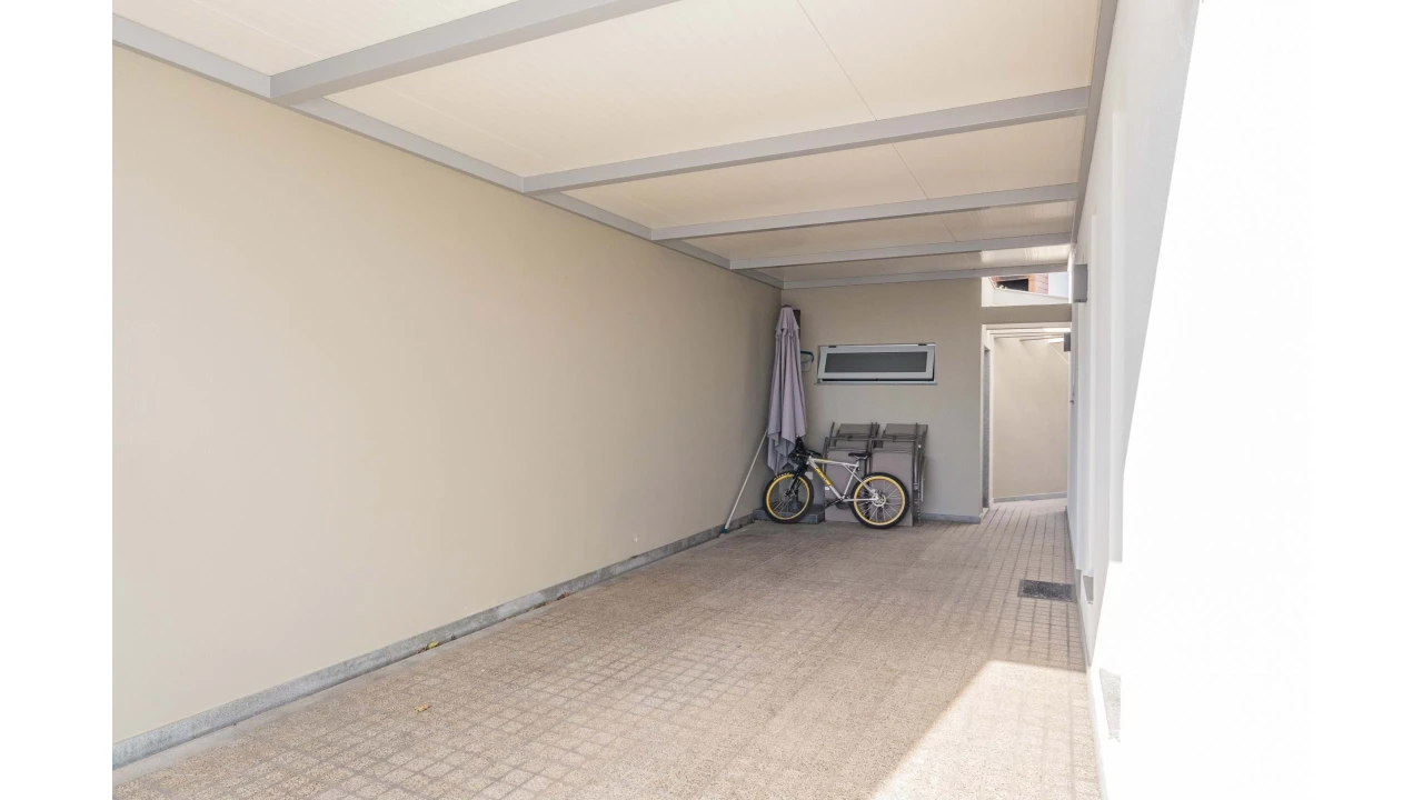 Moradia T2 para Venda em Arco da Calheta Foto 8