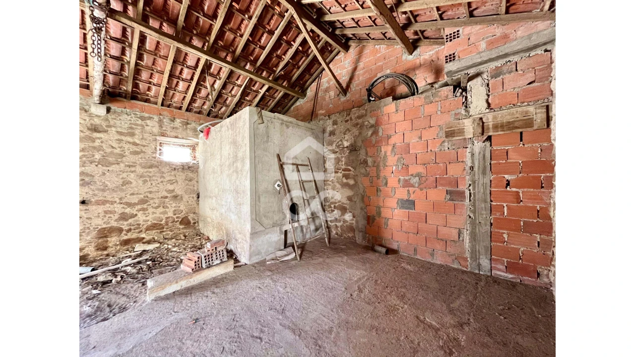 Moradia T1 para Venda em Moita dos Ferreiros Foto 13