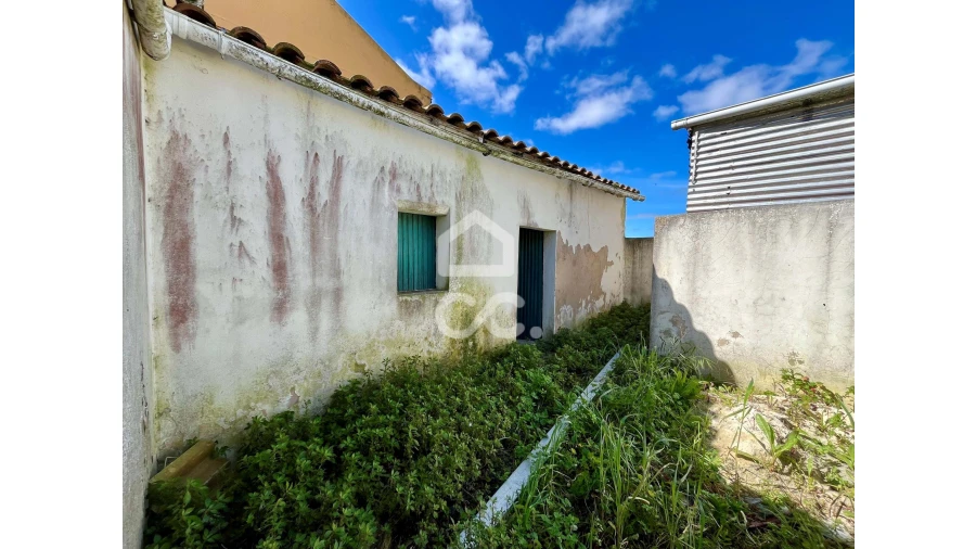 Moradia T1 para Venda em Moita dos Ferreiros Foto 1