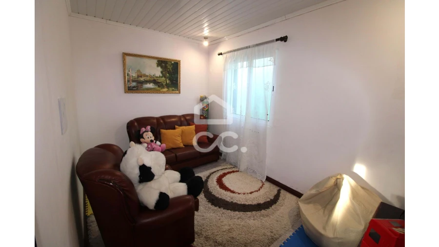 Moradia T3 para Venda em Arrifes Foto 9