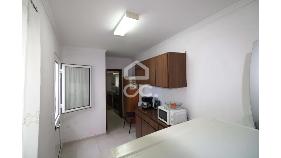 Moradia T3 para Venda em Arrifes Foto 12