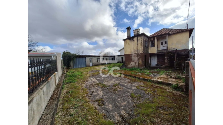 Moradia T2 para Venda em Freamunde Foto 4