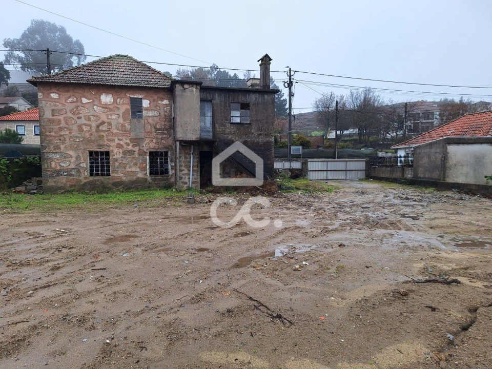 Moradia T2 para Venda em Freamunde Foto 15