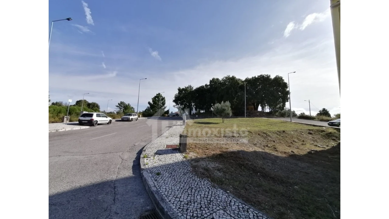 Terreno P/ Prédio para Venda em Pedrogão Grande Foto 5