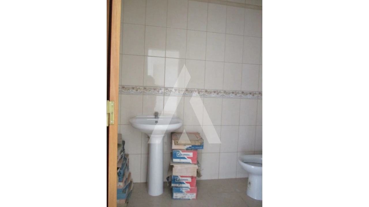 Loja para Venda em Oliveira do Bairro Foto 3