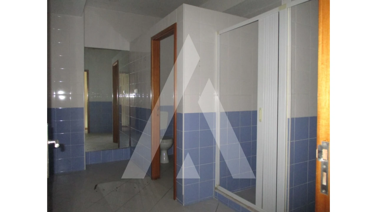 Loja para Venda em Arcos e Mogofores Foto 8