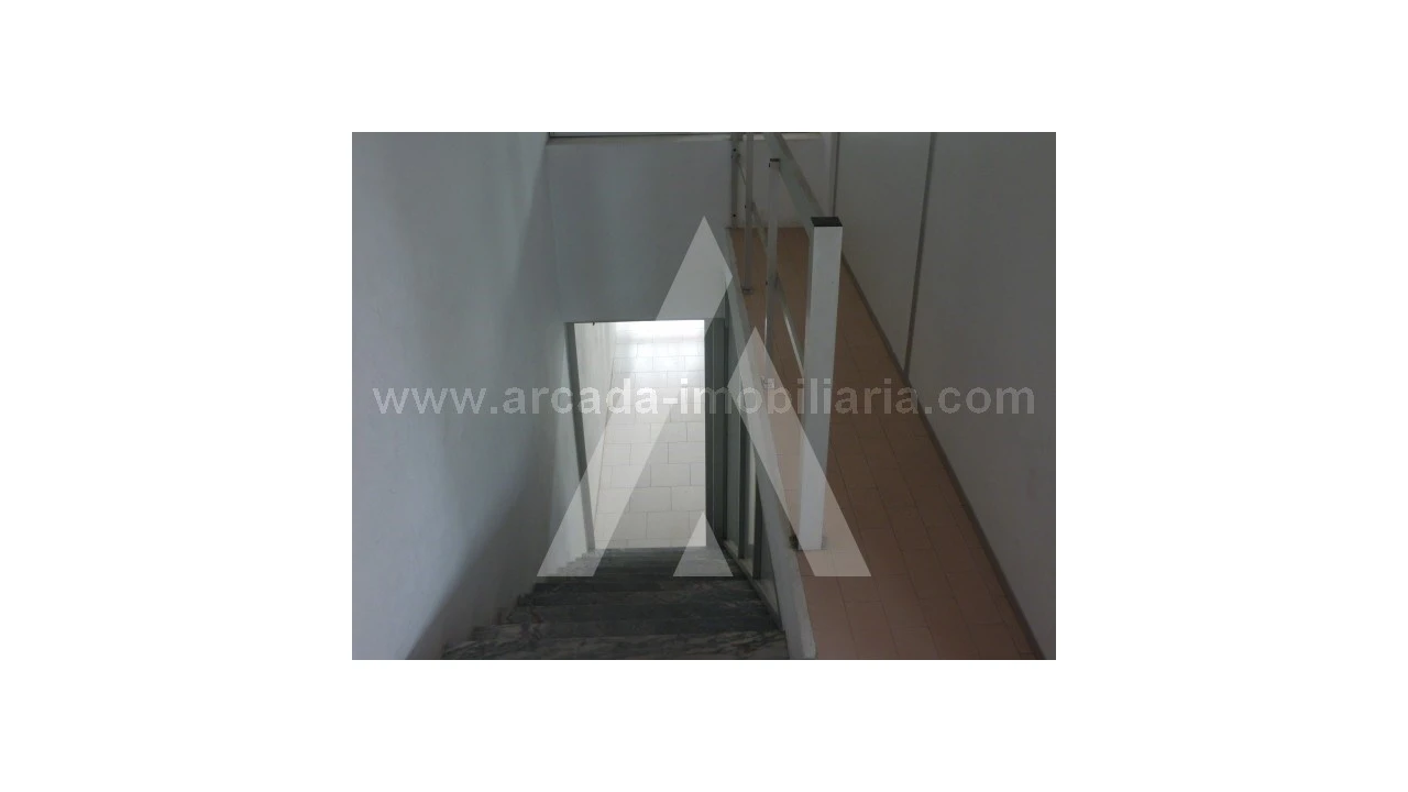 Escritório para Arrendamento em Oliveira do Bairro Foto 3