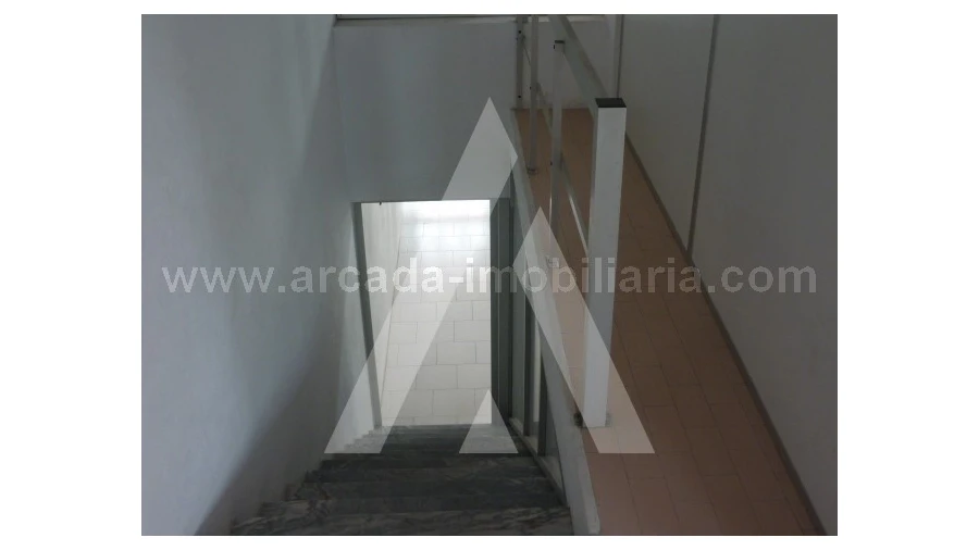 Escritório para Arrendamento em Oliveira do Bairro Foto 3