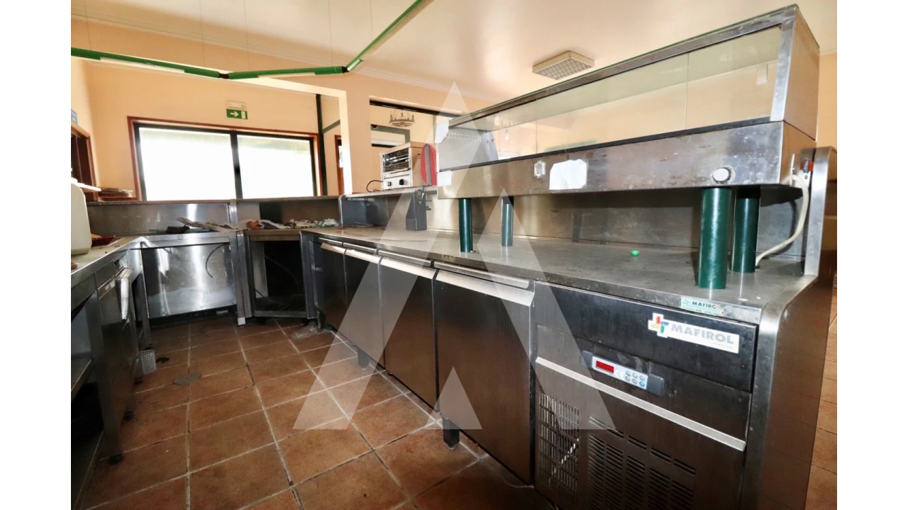 Negócio para Venda em Avelãs de Caminho Foto 8