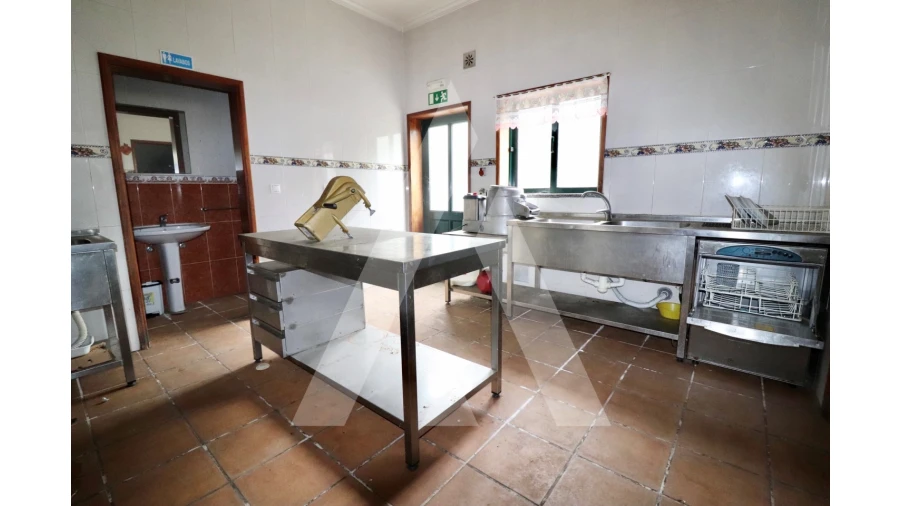 Negócio para Venda em Avelãs de Caminho Foto 10