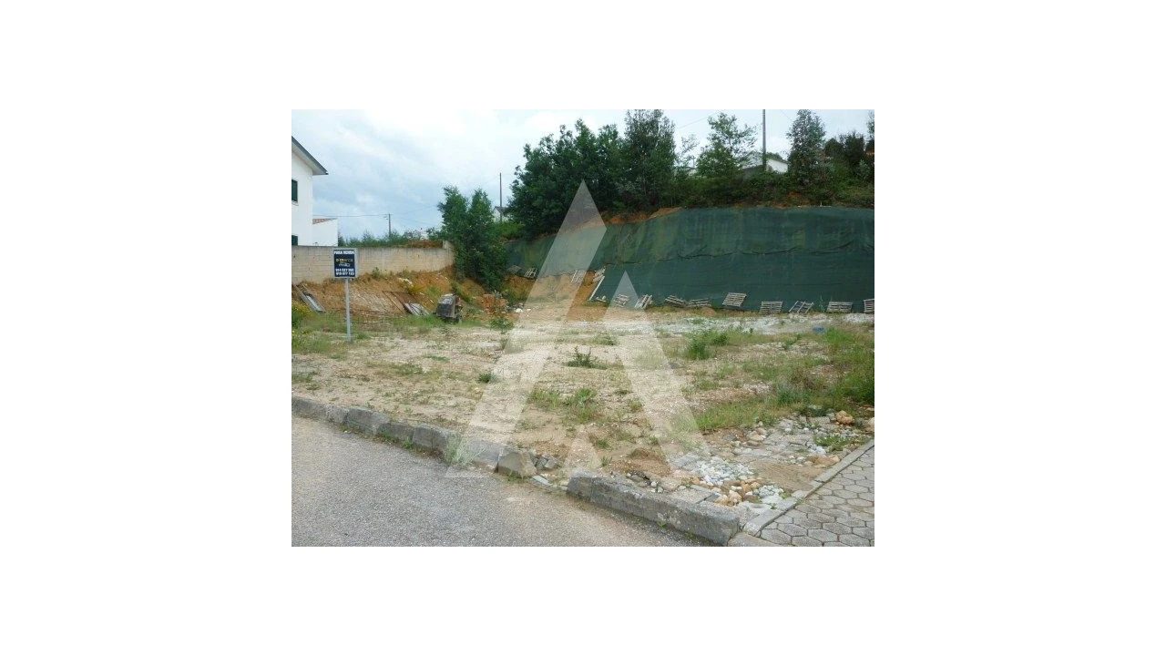 Terreno para Venda em Avelãs de Caminho Foto 3