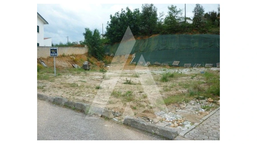 Terreno para Venda em Avelãs de Caminho Foto 3