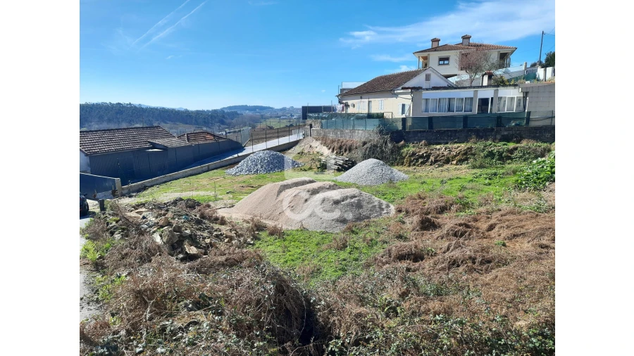 Terreno para Venda em Eiriz Foto 4