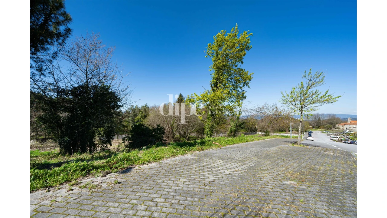 Terreno para Venda em Polvoreira Foto 16