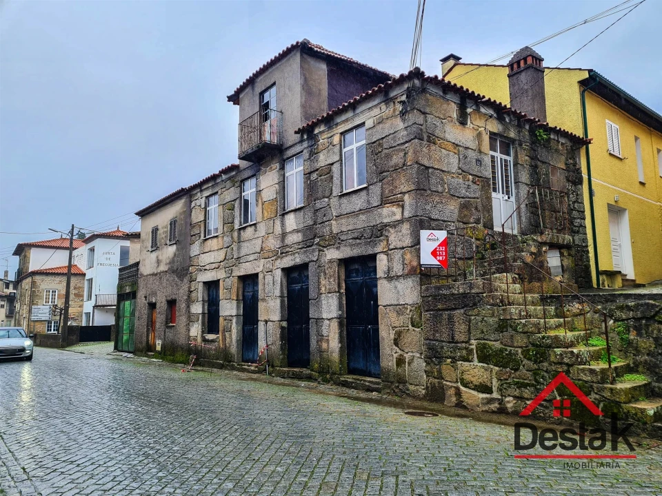 Moradia T2 para Venda em Rio de Moinhos Foto 1