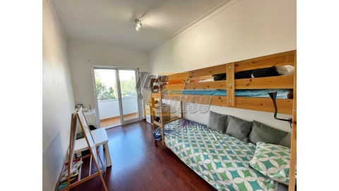 Apartamento T3 para Venda em Laranjeiro e Feijó
