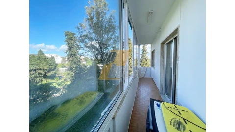 Apartamento T3 para Venda em Laranjeiro e Feijó
