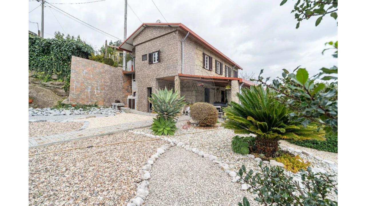 Moradia T3 para Venda em Fornos Foto 2