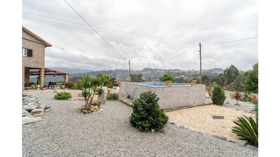 Moradia T3 para Venda em Fornos Foto 3