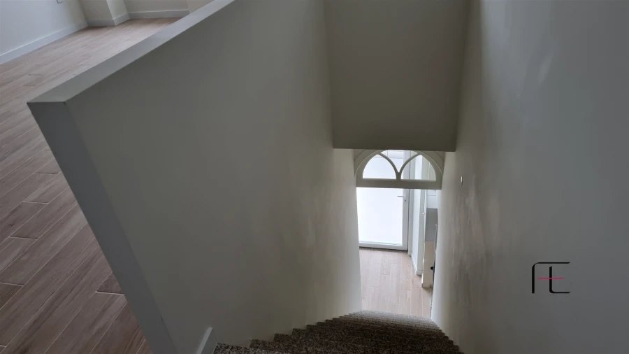 Prédio para Venda em Santa Marinha e São Pedro da Afurada Foto 8