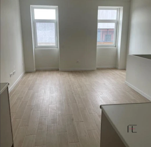 Prédio para Venda em Santa Marinha e São Pedro da Afurada Foto 6