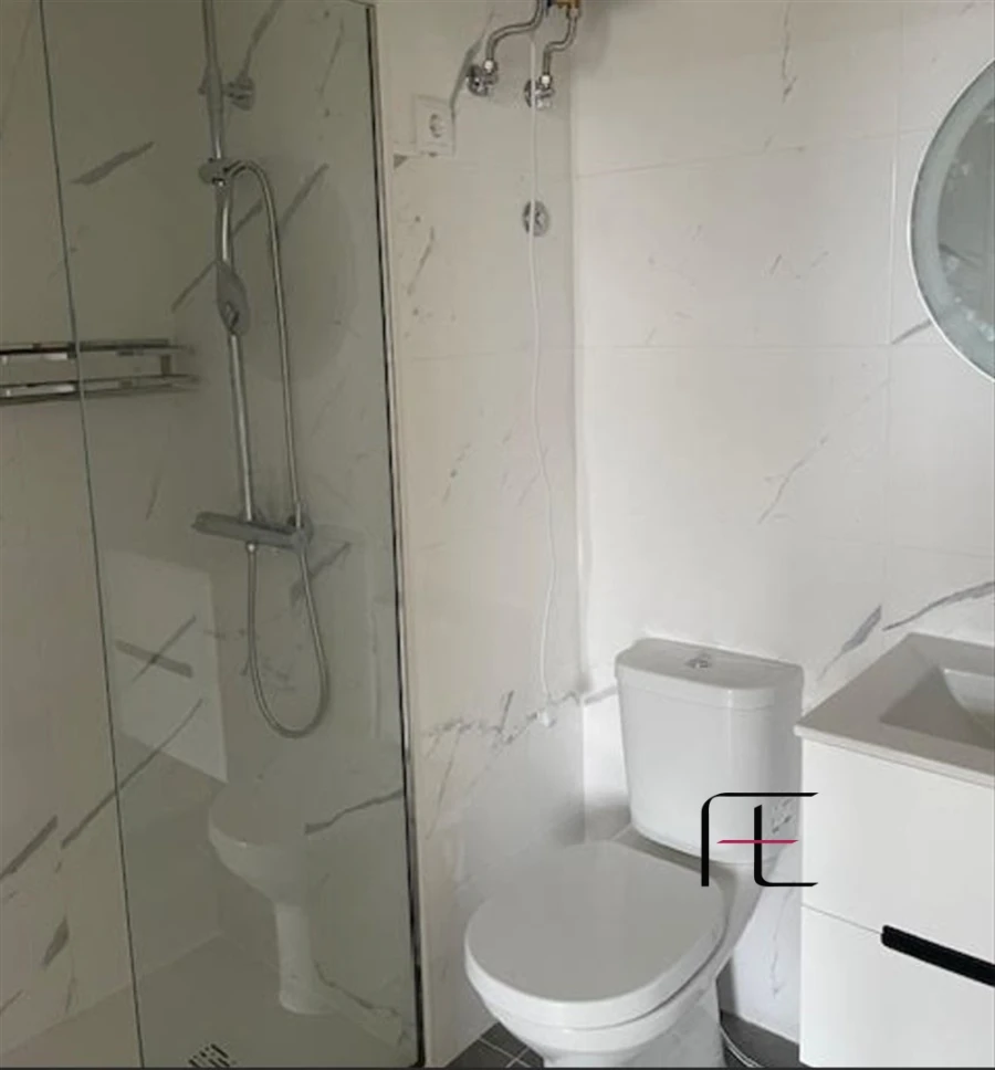 Prédio para Venda em Santa Marinha e São Pedro da Afurada Foto 12