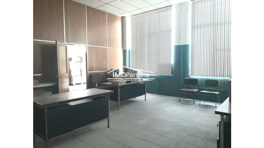 Armazém para Venda em Santa Iria de Azoia, São João da Talha e Bobadela Foto 9