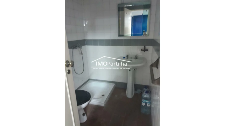 Armazém para Venda em Santa Iria de Azoia, São João da Talha e Bobadela Foto 5