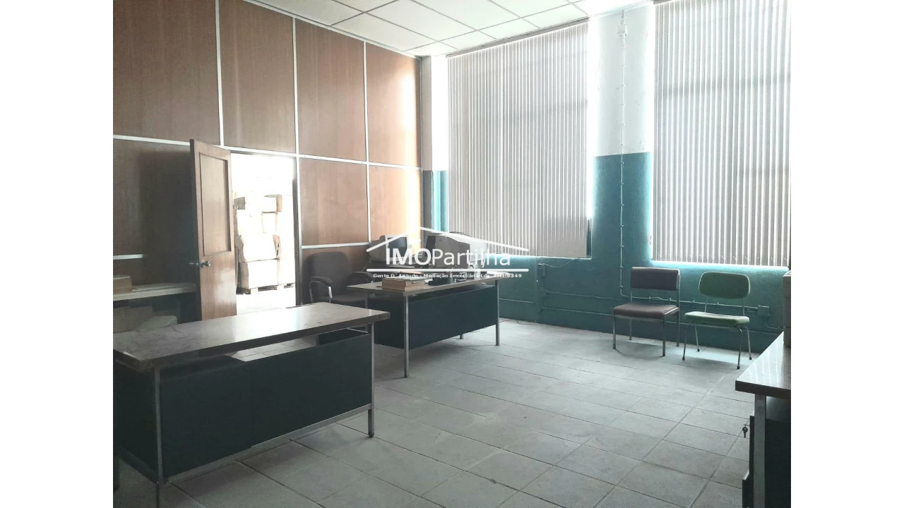 Armazém para Venda em Santa Iria de Azoia, São João da Talha e Bobadela Foto 9