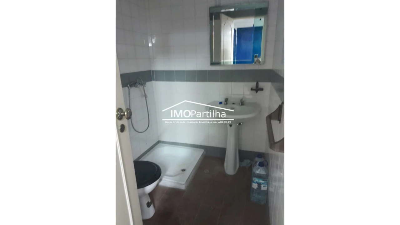 Armazém para Venda em Santa Iria de Azoia, São João da Talha e Bobadela Foto 5