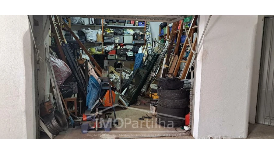 Garagem para Venda em Massamá e Monte Abraão Foto 4