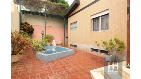 Moradia T3 para Venda em Funchal (Santa Maria Maior)