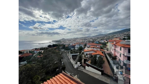 Moradia T3 para Venda em Funchal (Santa Maria Maior)