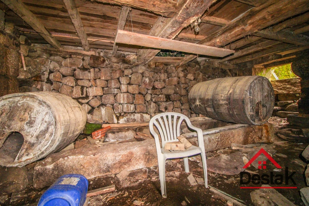 Moradia T2 para Venda em Cambra e Carvalhal de Vermilhas Foto 24