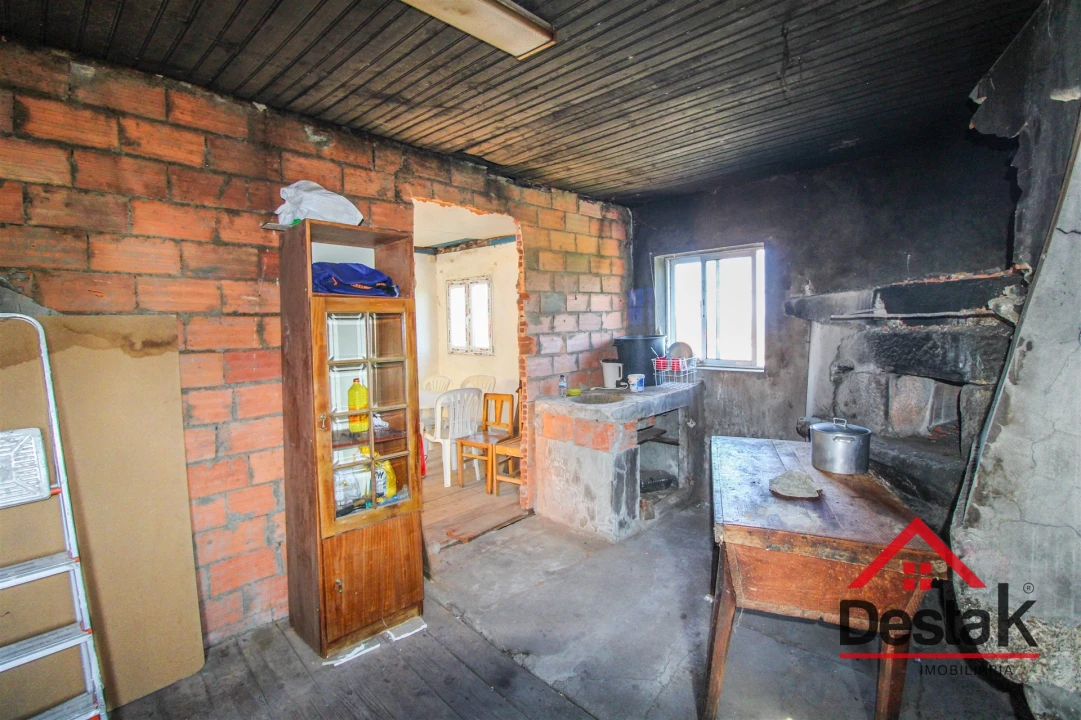 Moradia T2 para Venda em Cambra e Carvalhal de Vermilhas Foto 16