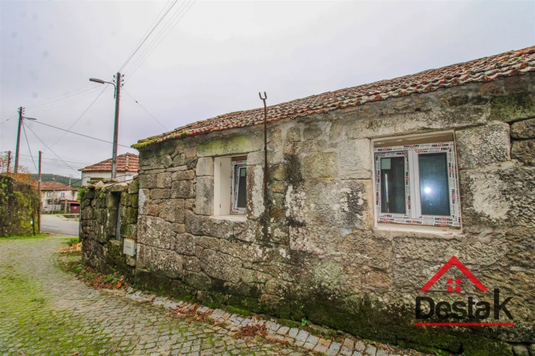 Moradia T2 para Venda em Cambra e Carvalhal de Vermilhas Foto 7